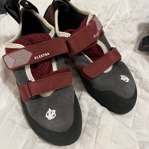 Elektra climbing shoes